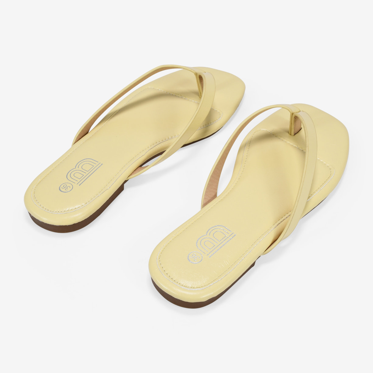 Sandalias de dedo amarillas efecto brillante