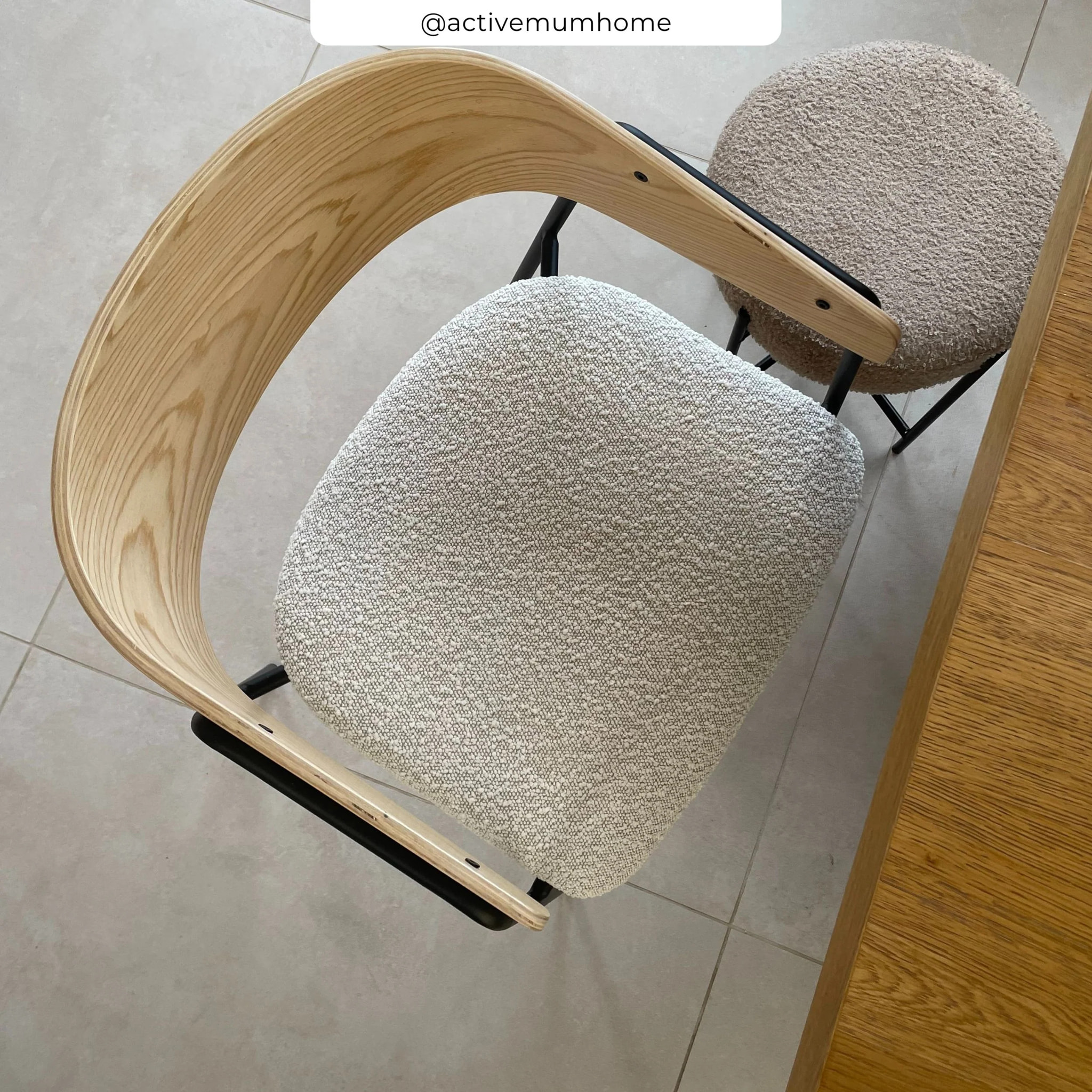 Lot de 2 chaises en tissu bouclé blanc et bois de chêne - Esmée