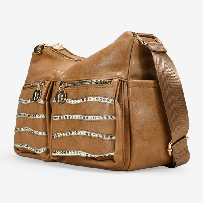 Bolso bandolera tostado con bolsillos y tachas