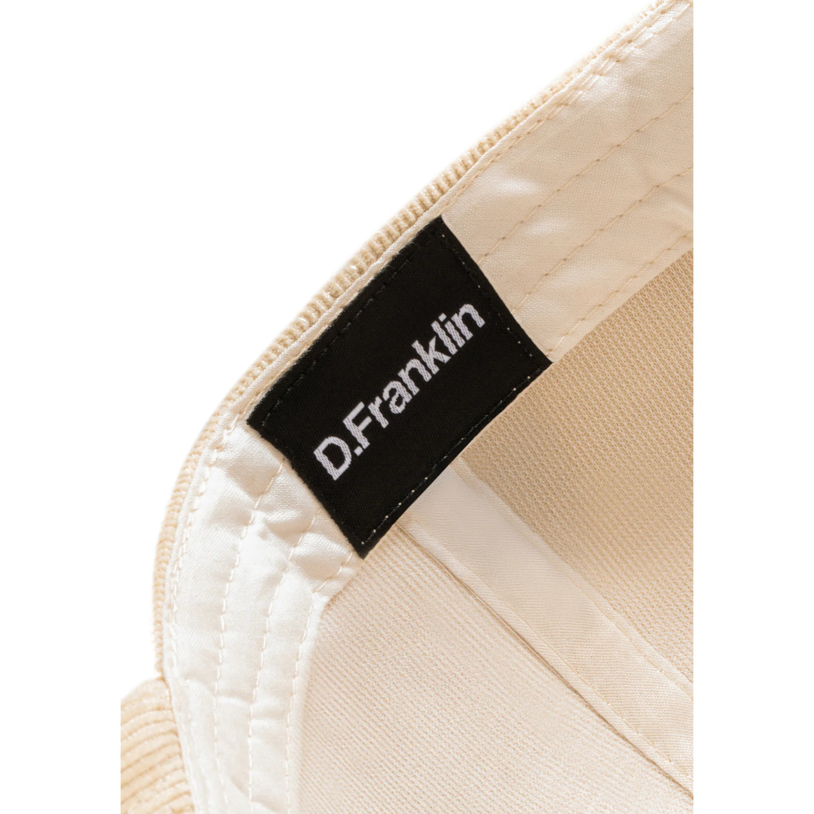 Gorra Unisex Modelo Patch Cord Con Logo Frontal