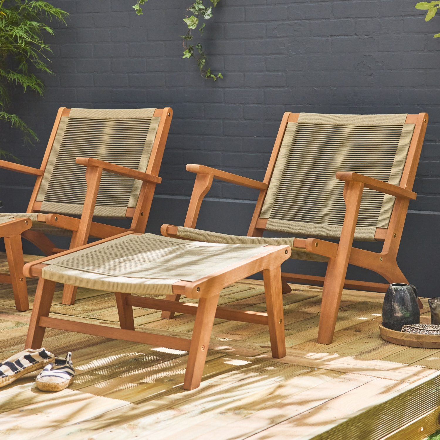 Lot de 2 fauteuils relax taupe en eucalyptus. corde. avec repose-pieds