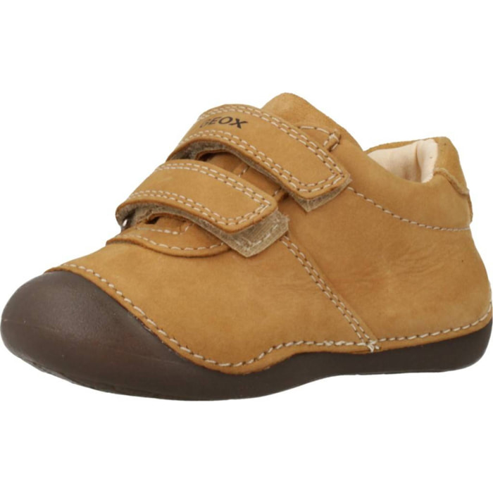 Zapatos Niño de la marca GEOX  modelo B TUTIM MARRON