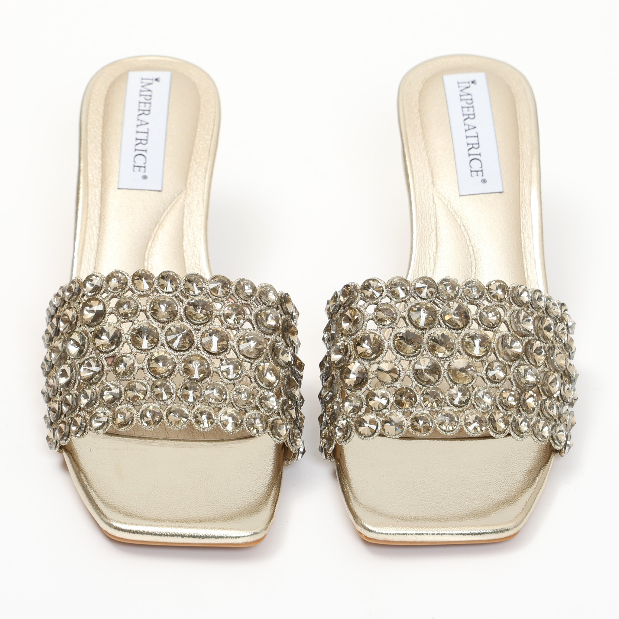 Sandali in simil pelle con tacco a rocchetto e fascia gioiello