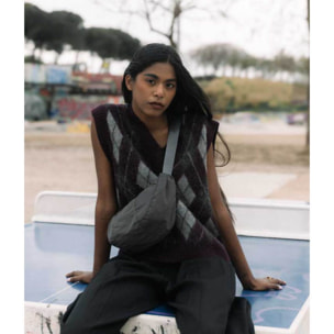 Bolso mini gris redondeado con cremallera