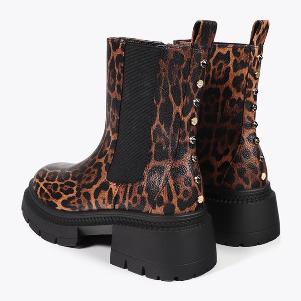 Stivaletto Stampa Animalier con Suola Track e Dettagli Metallici