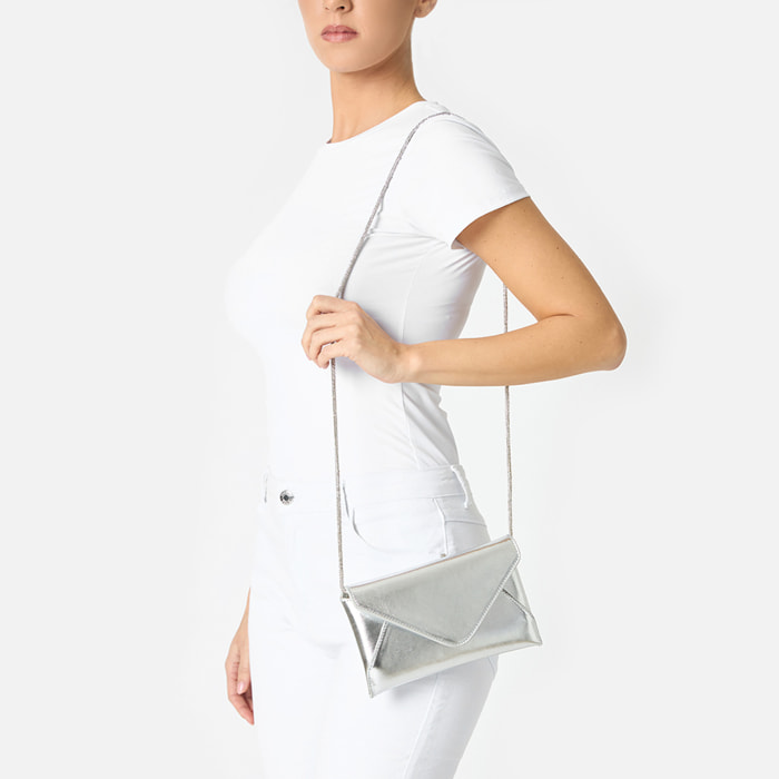 Pochette donna argento in laminato con tracolla in pietre