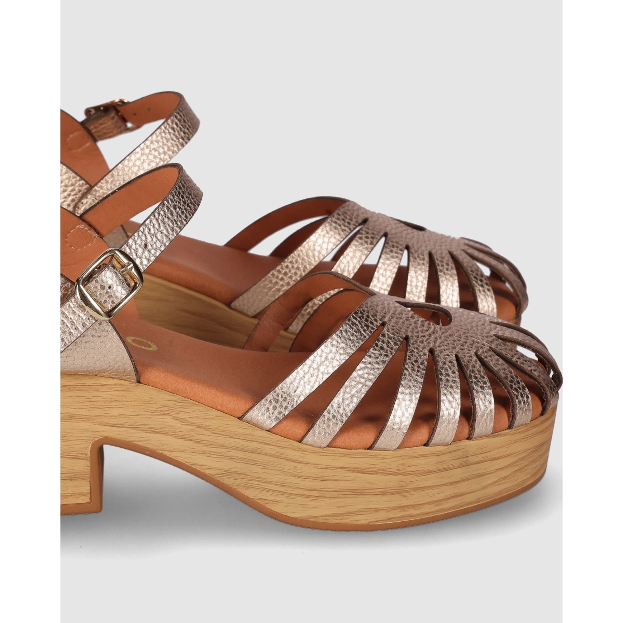 Sandalias de Piel - Oro - Tacón: 6 cm