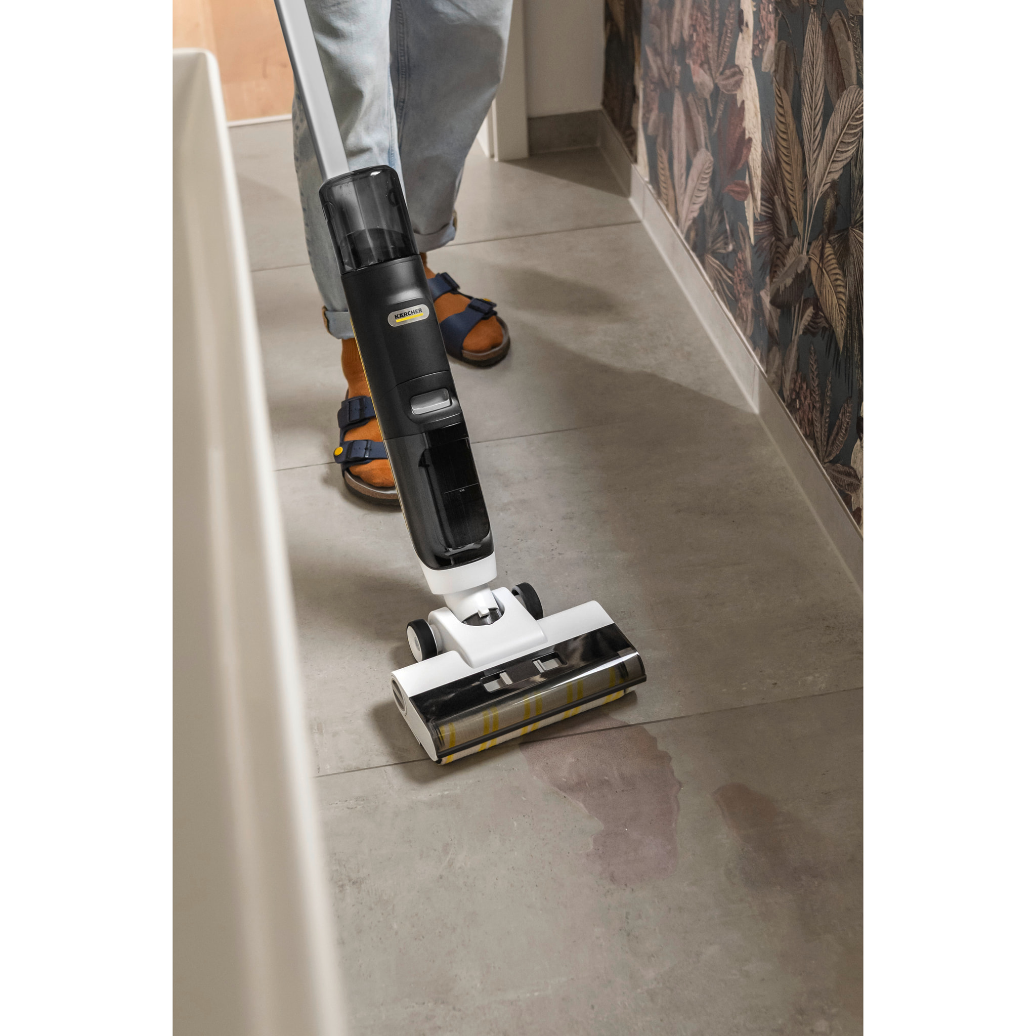 Aspirateur balai laveur sans fil Karcher FCV3 - eau et poussière - nettoyeur de sols sans fil - tous types de sols