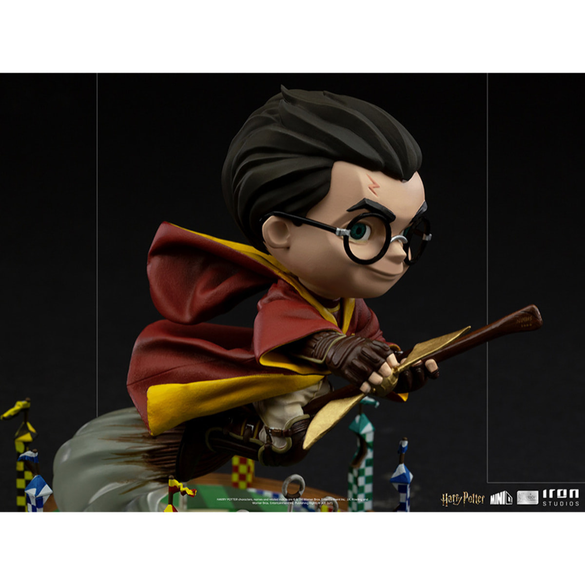 Harry Potter MiniCo Statua Harry alla Partita di Quidditch 13 cm Iron Studios