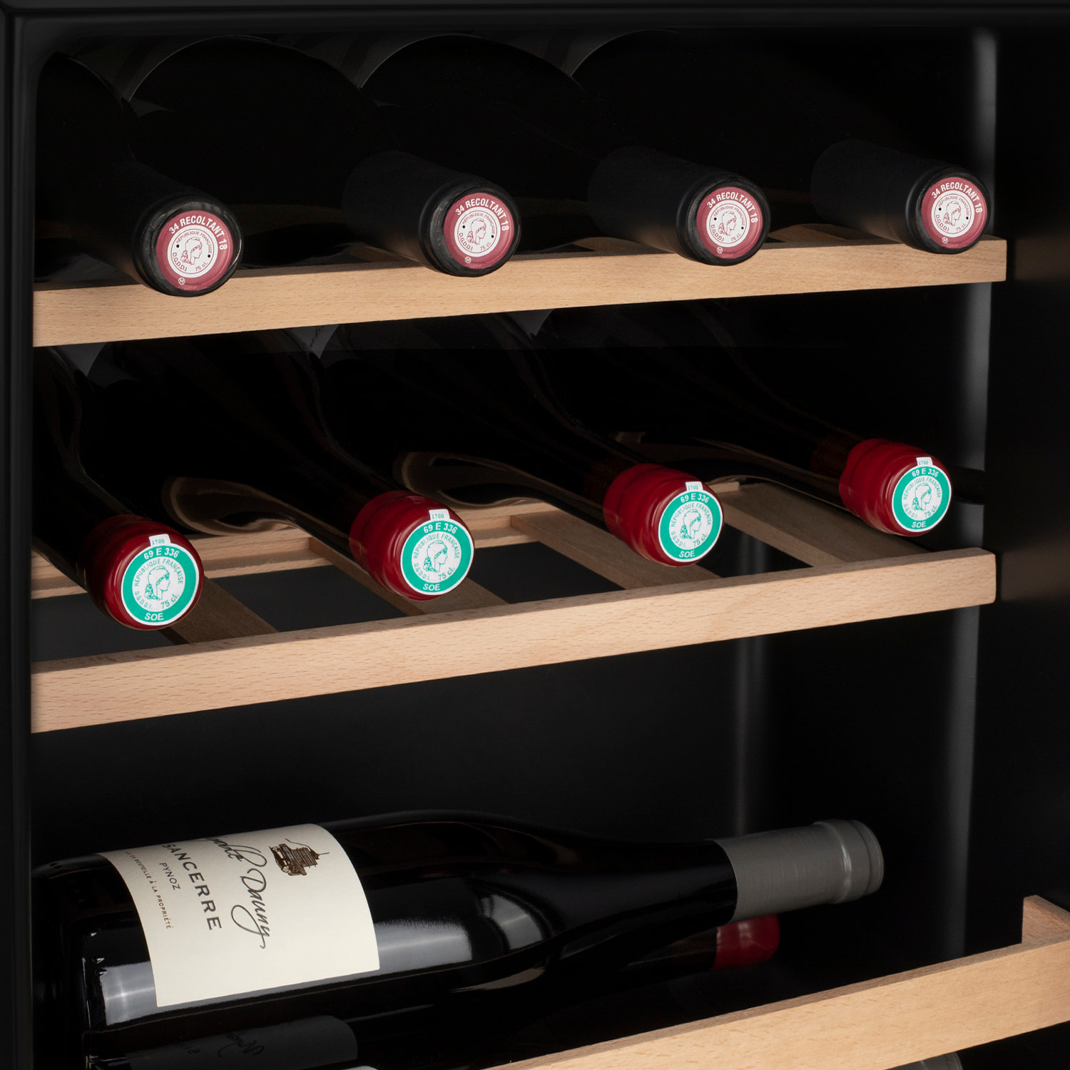 Les Petits Champs Vinoteca 15 botellas CAVC15 46L, Puerta acero inoxidable, Anti-UV, Sistema termodinámico, Regulable de 4°C a 18°C, Silenciosa, Iluminación LED, 2 estantes