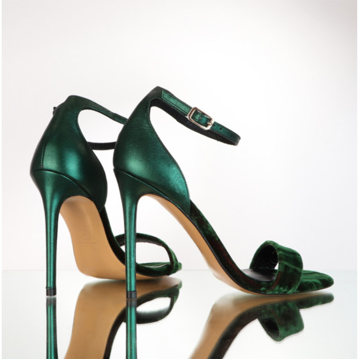 SANDALIAS VERDES WERO