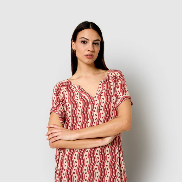 Vestido corto bambula detalles plisados begonia burdeos