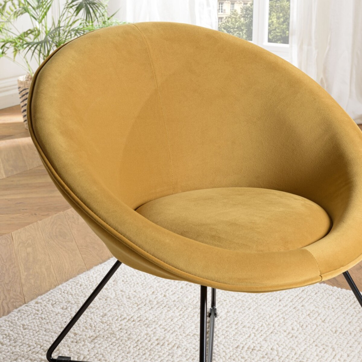 AGATHE - Fauteuil tissu velours jaune moutarde pieds croisés métal noir