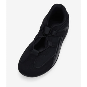 Bailarinas deportivas negras con lazada