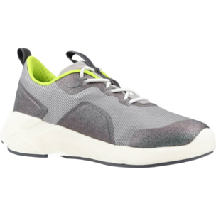 Zapatillas Niño de la marca GEOX  modelo J PLAYKIX BOY GRIS