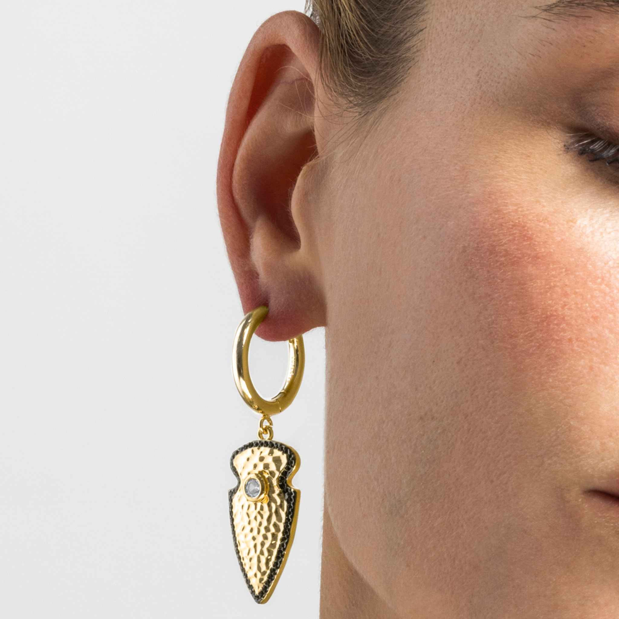 Pendientes con Circonita Brillante acabado oro 18k