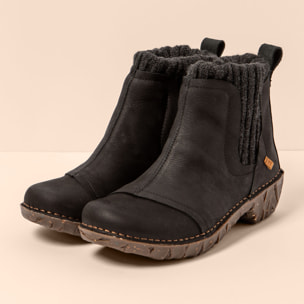 Botines NE23 PLEASANT BLACK/ YGGDRASIL color Black