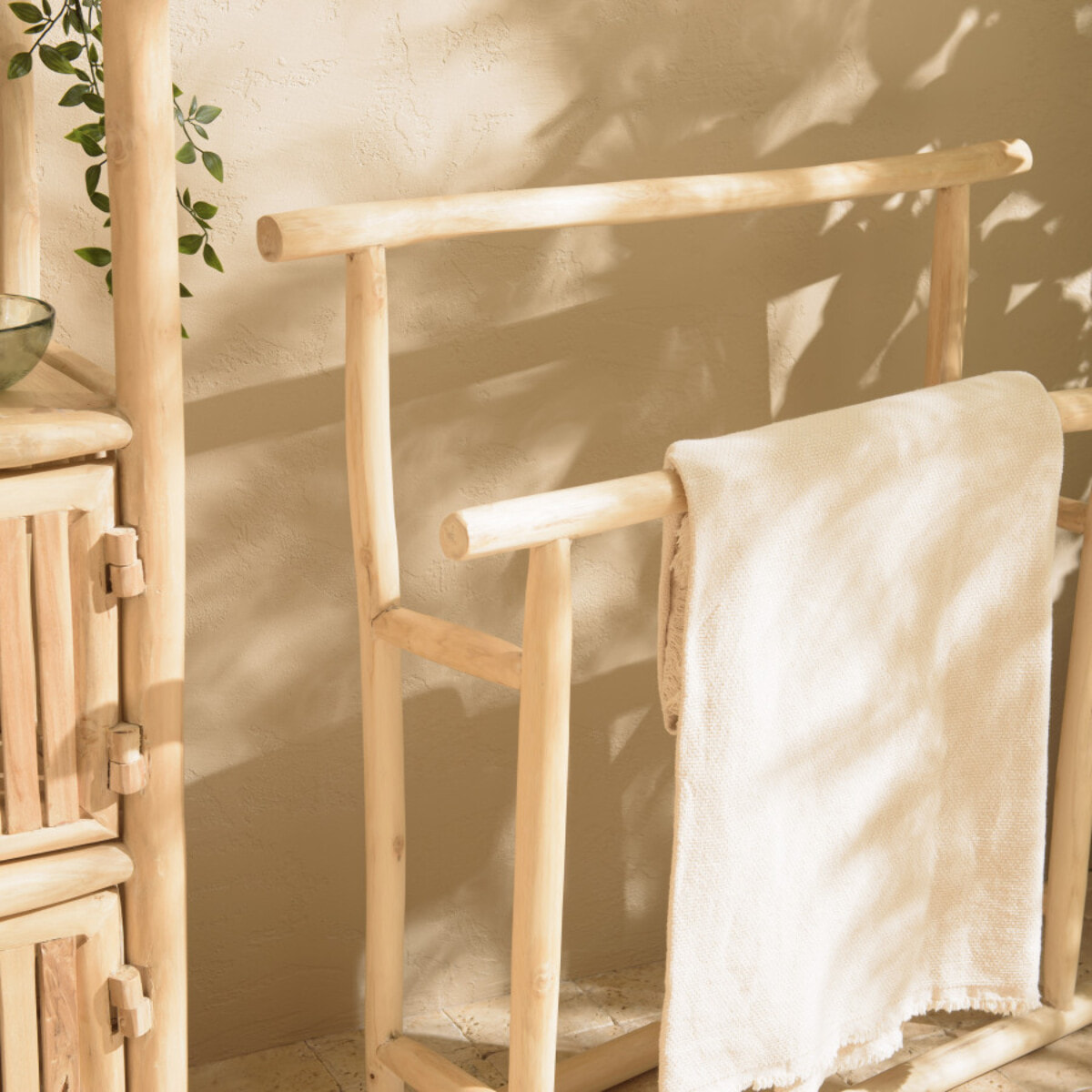 WILL - Porte-serviettes double portant en branches de teck naturel