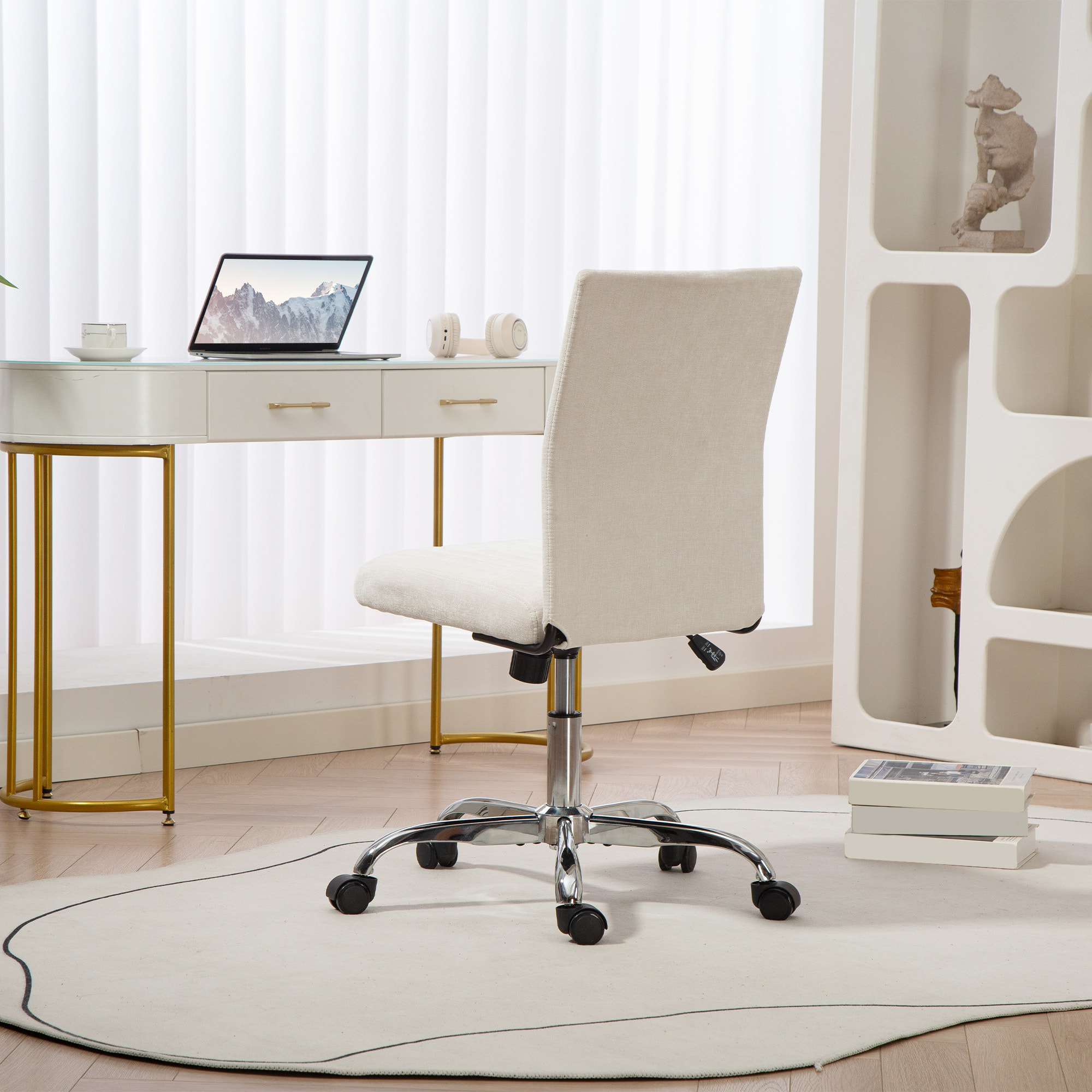 Chaise de bureau design sans accoudoirs surpiqûres verticales tissu blanc cassé