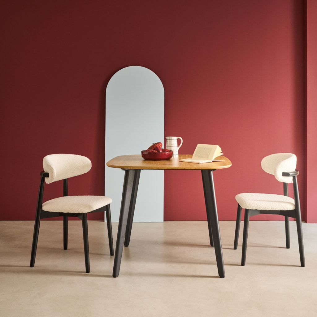 Table à manger carrée décor bois pieds métal noir 4 places AZYLIS