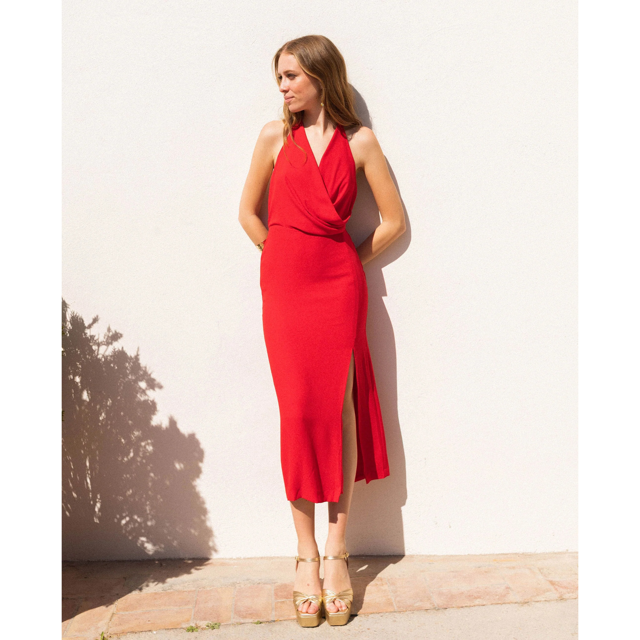 Vestido midi con espalda abierta