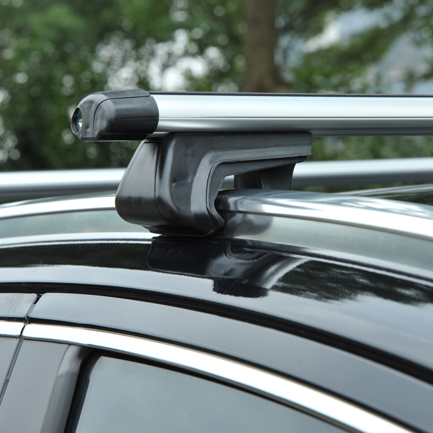 Barres de toit de voiture verrouillables 2 clés fournies dim. 125L x 5,5l x 7H cm aluminium gris noir