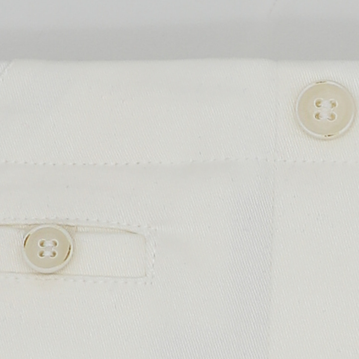 BERMUDA SARGA BLANCO ROTO