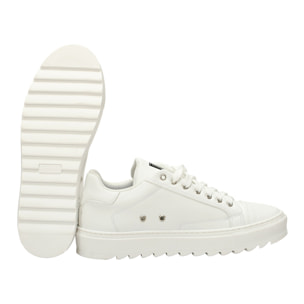 Sneakers in pelle con fondo in gomma