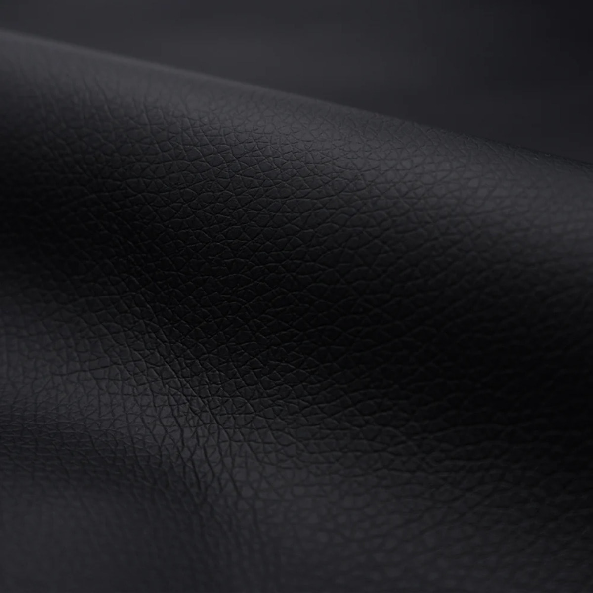 Lot de 2 chaises en bois plaqué noyer et PU noir - Flow