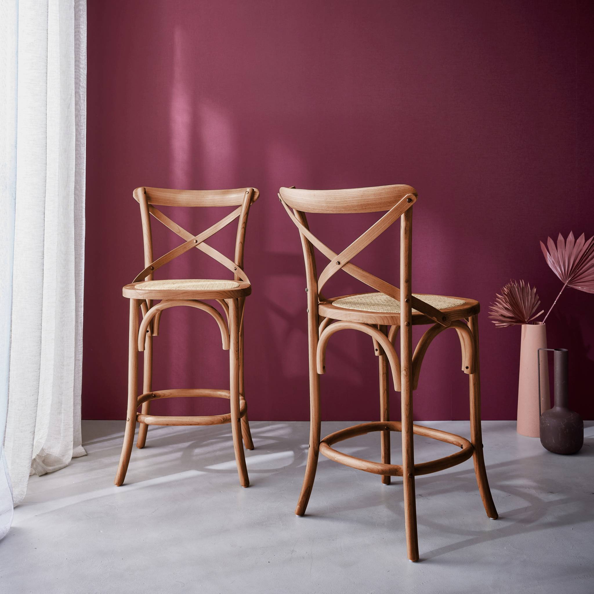 Lot de 2 tabourets de bar bistrot vintage en bois d'hévéa effet noyer avec repose-pieds