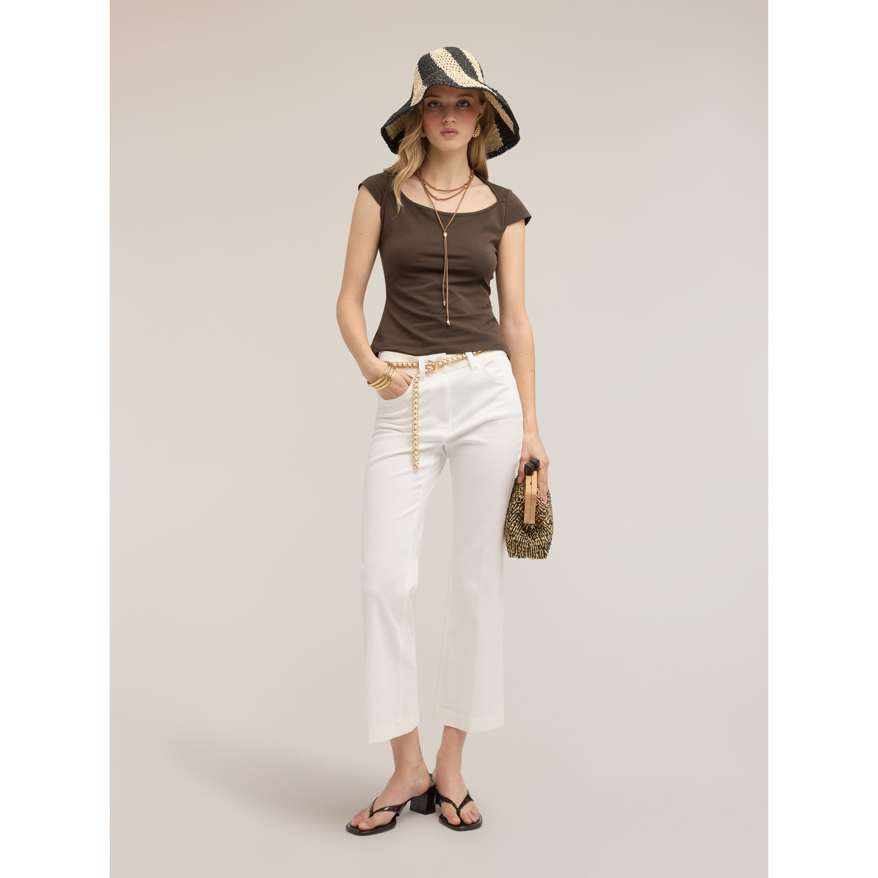 Motivi - T-shirt con scollo a barchetta - Marrone