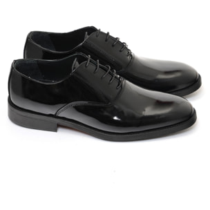 Francsesine stringate in vernice con fondo in cuoio antiscivolo