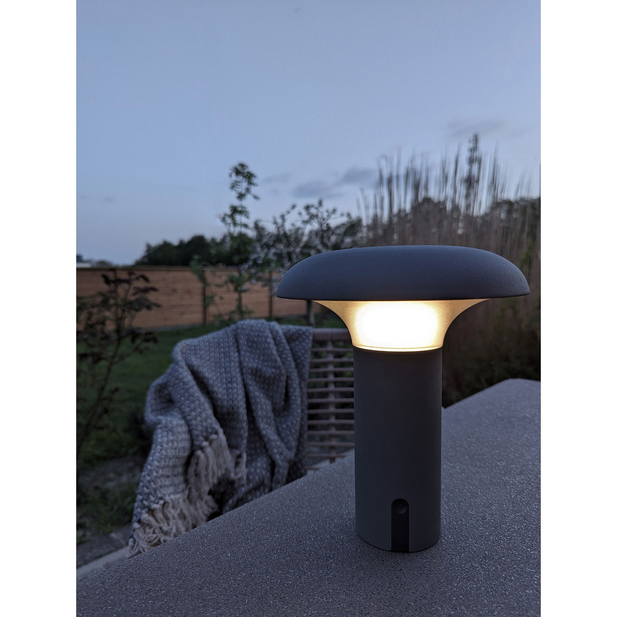 Lampada LED Ricaricabile Ramsey — Grigio Opaco Ø17×21 cm