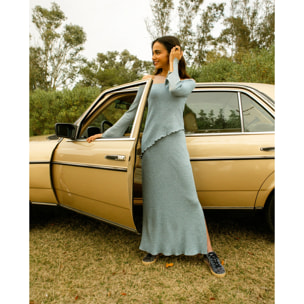 Falda de punto con aberturas