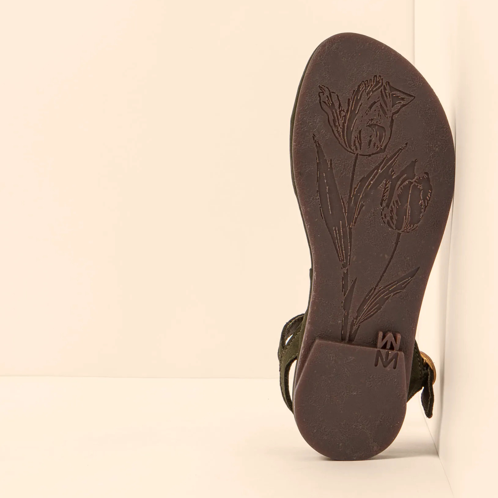 Sandalias N5693 NOBUCK LAVADO KAKI / TULIP color Kaki