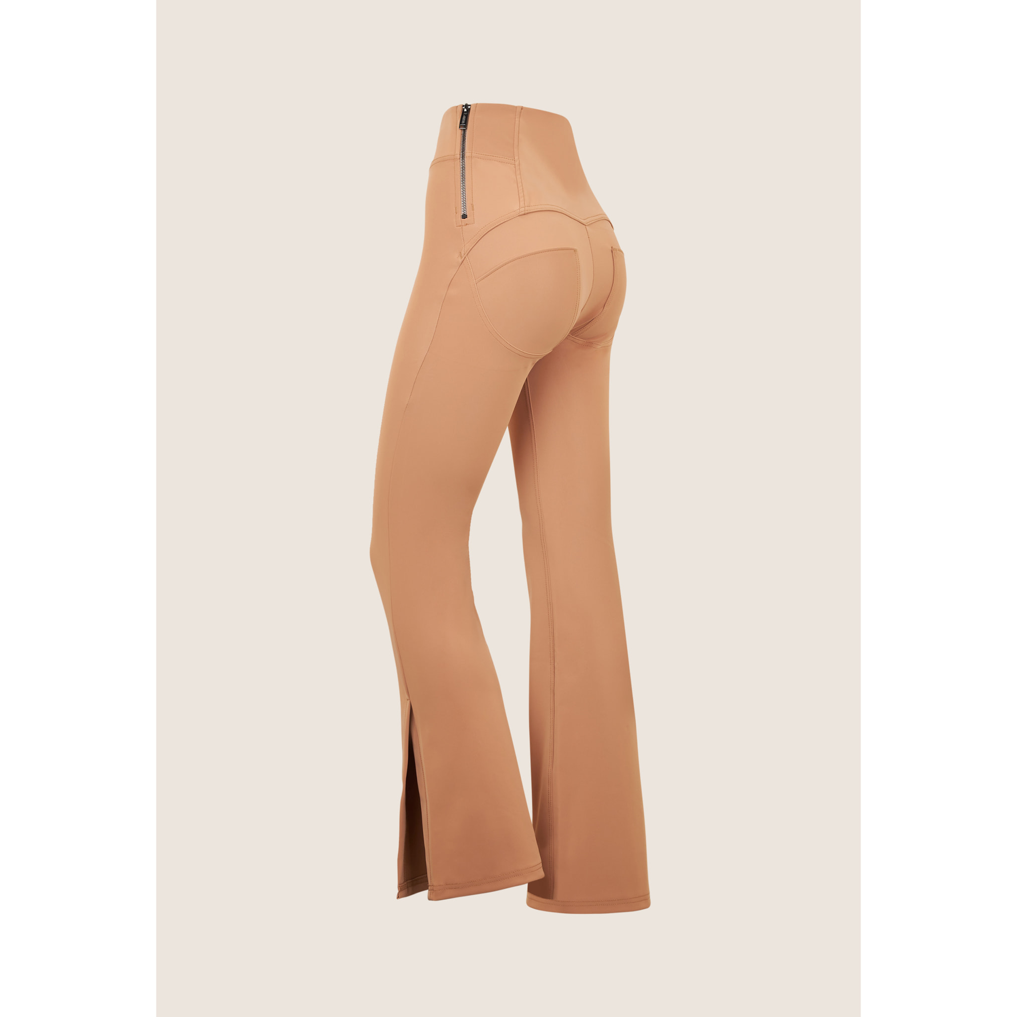 Pantaloni WR.UP® flare vita alta in similpelle wet effect