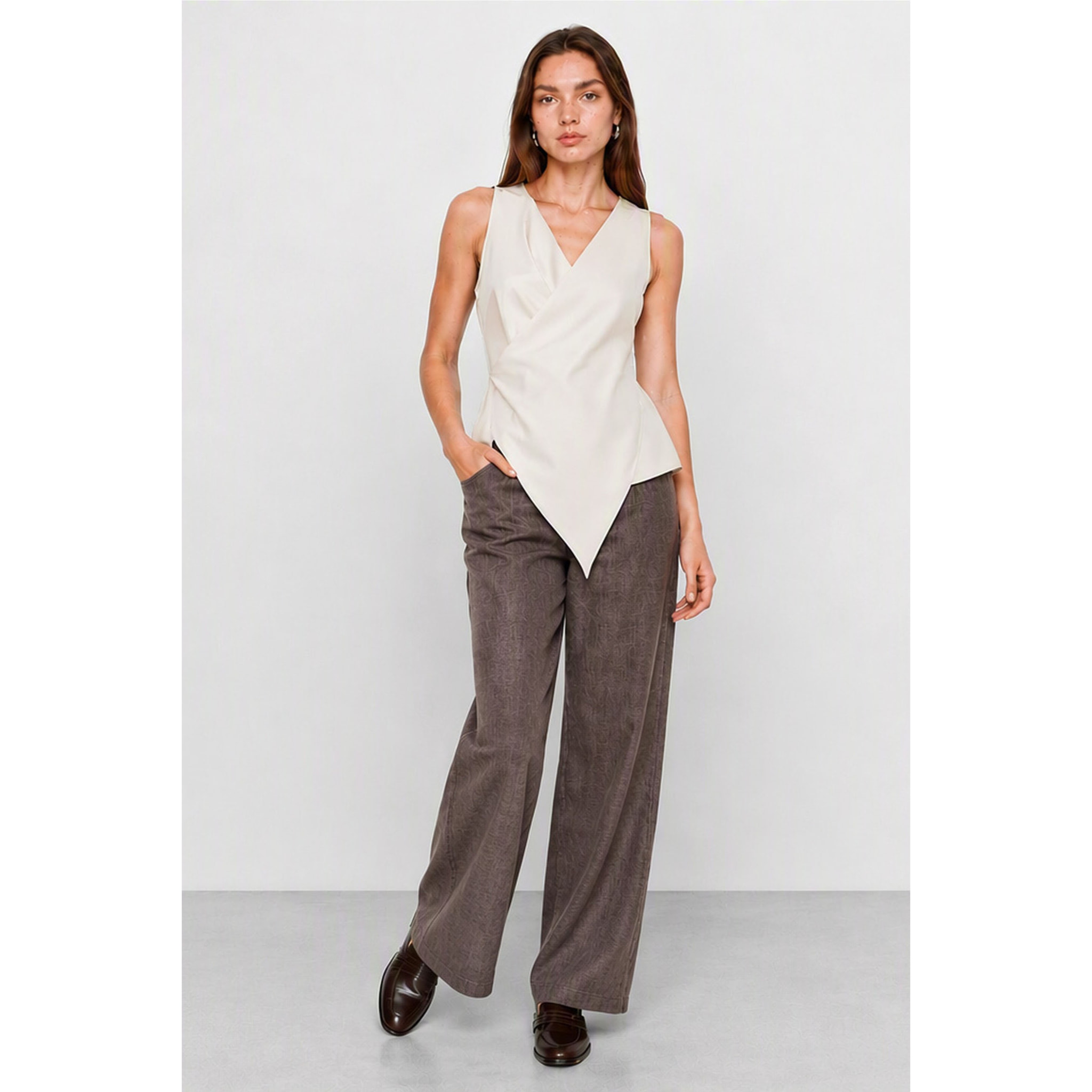 Kocca - Top smanicato con scollo a V e orlo asimmetrico Donna