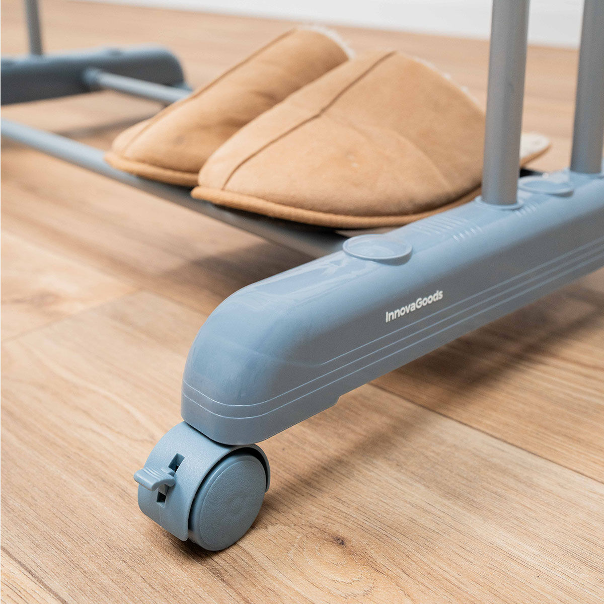 Stendibiancheria pieghevole verticale estensibile con ruote Dolver XL InnovaGoods 30 sbarre