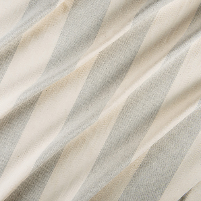 Rideau à rayures verticales en armure satin avec œillets - Gris clair