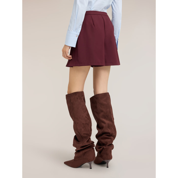 Motivi - Shorts a vita alta in twill con pieghe - Bordeaux