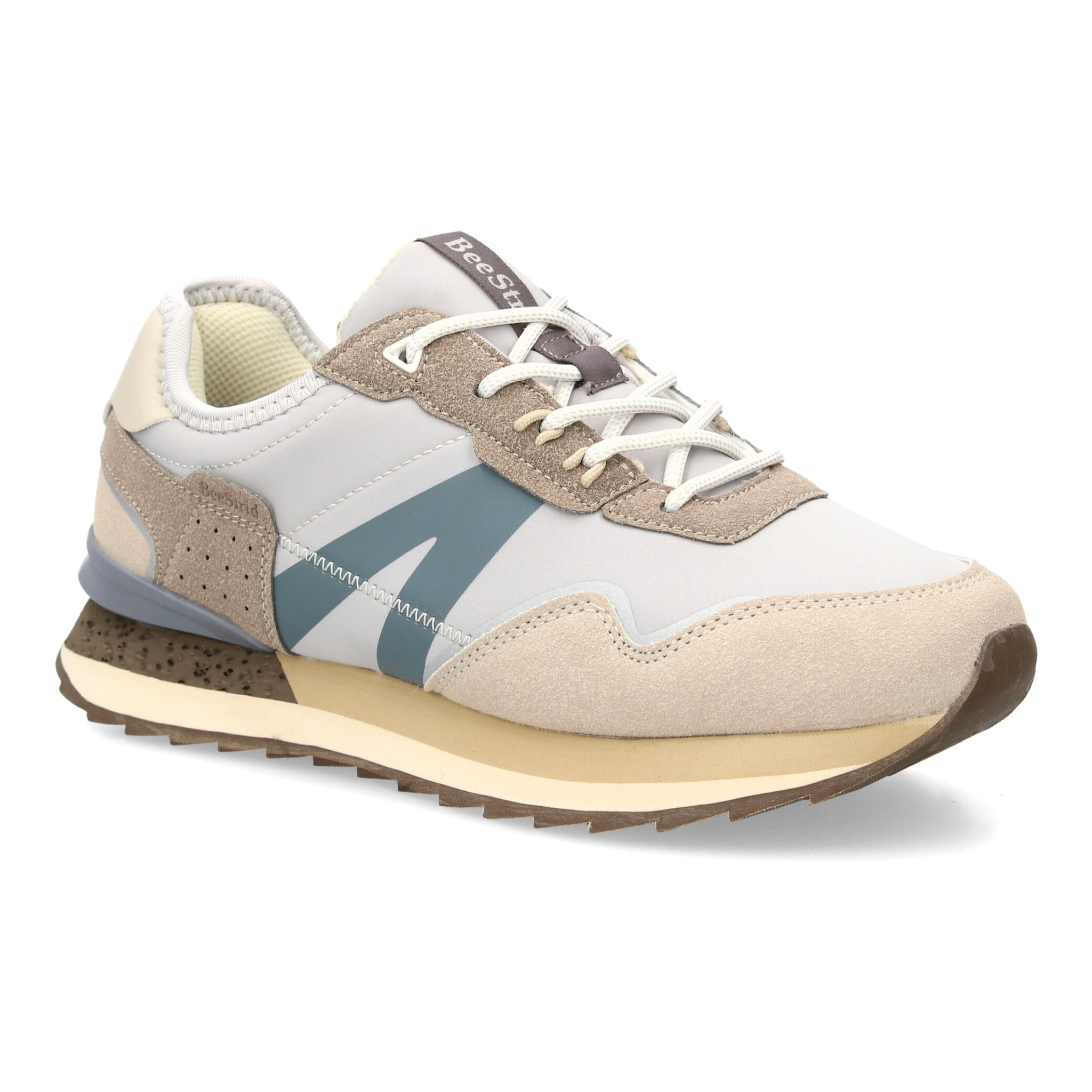 Zapatilla deportiva urbana y moderna