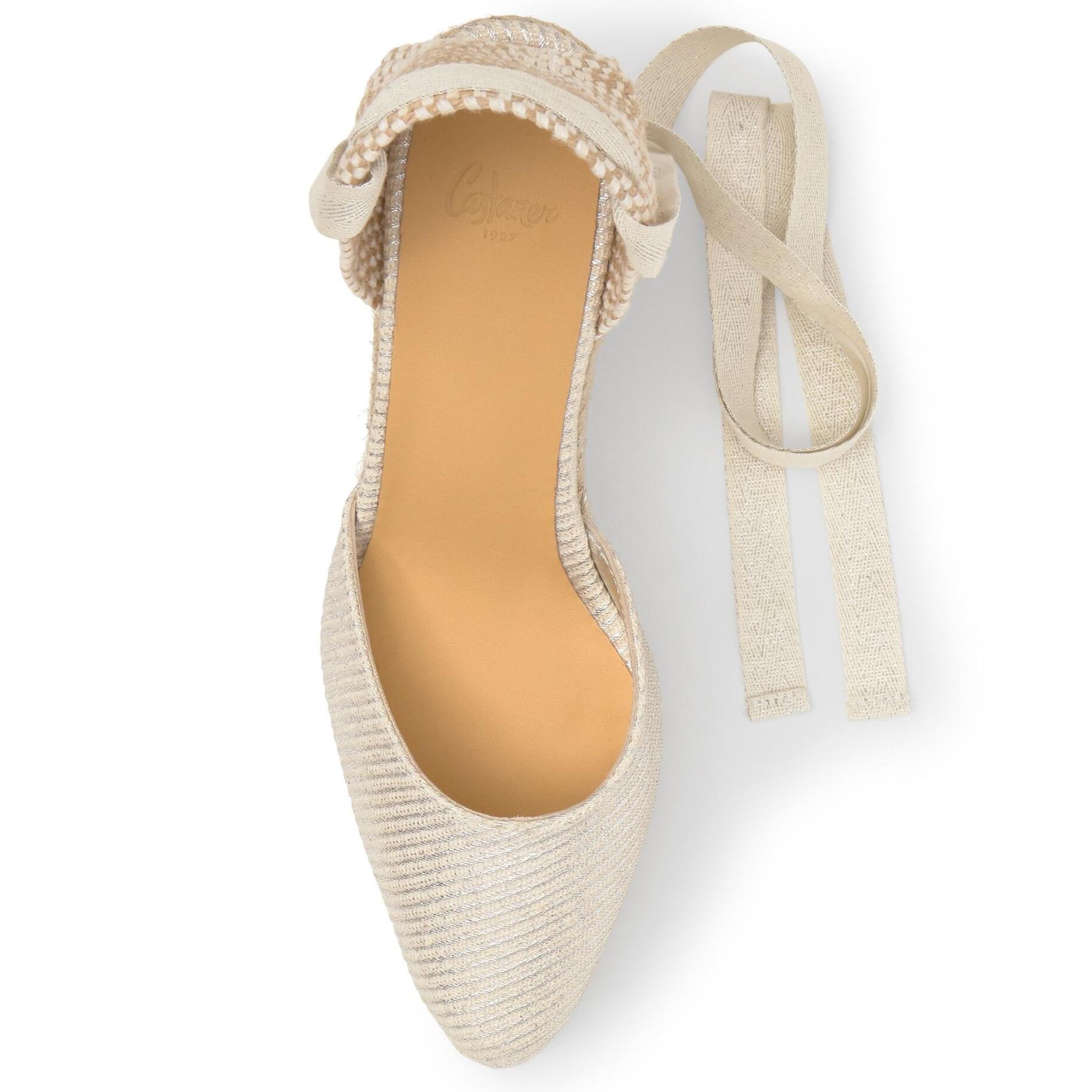 Alpargata Joyce cuña de yute en lino metalizado con cintas y punta afilada