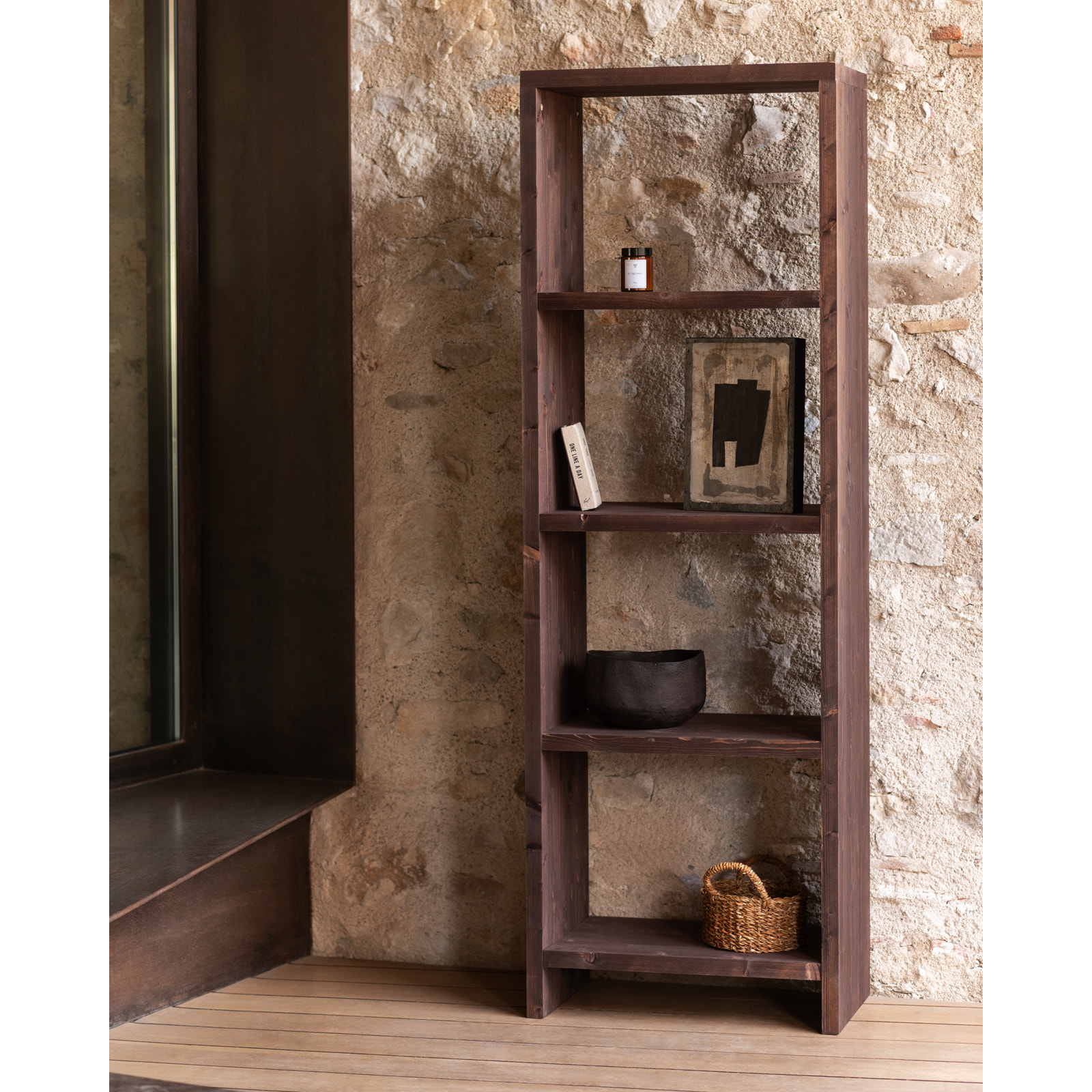 Estantería de madera maciza tono nogal de 180x60cm Alto: 180 Largo: 60 Ancho: 35