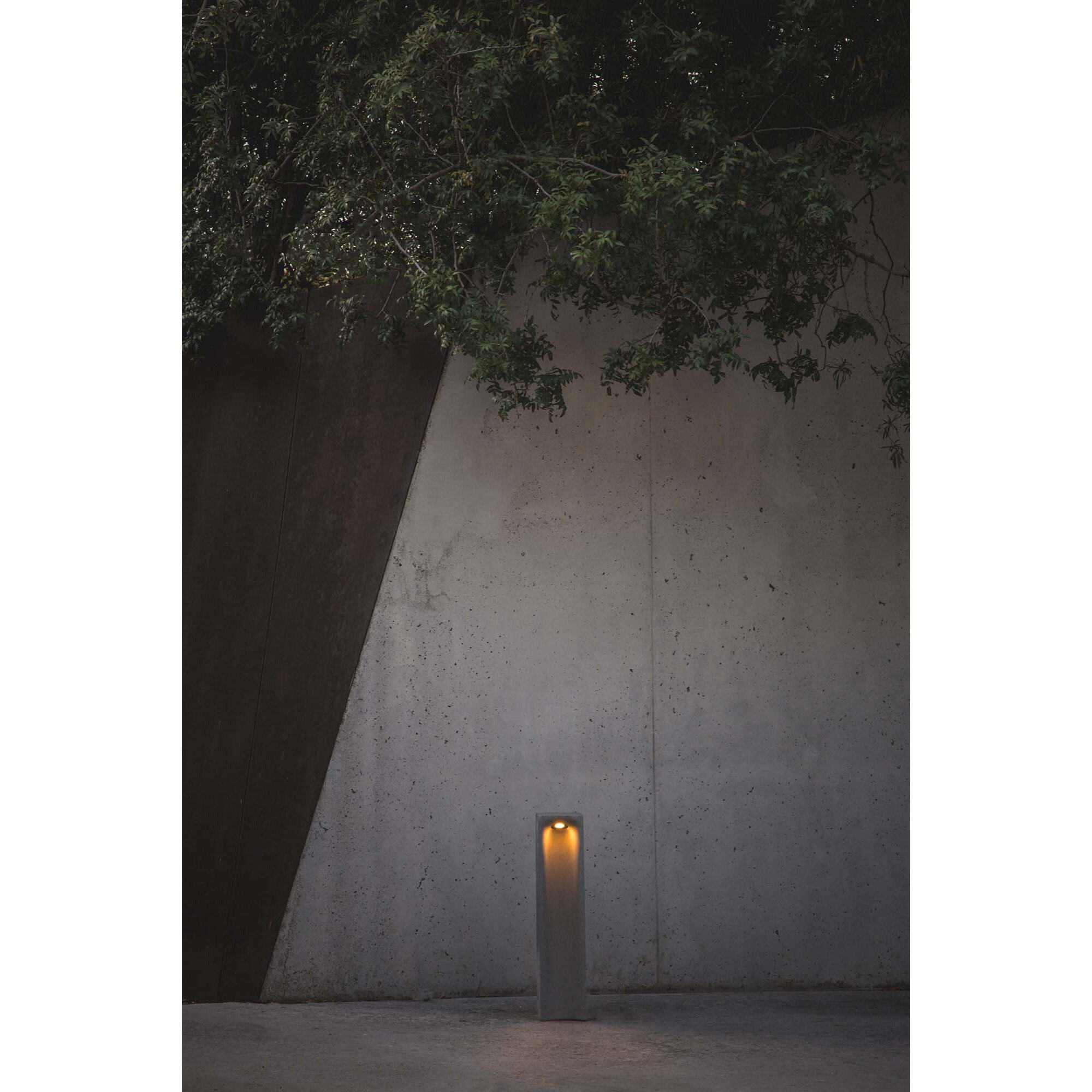 GROT 600 Lampada paletti muro grigio 2700K