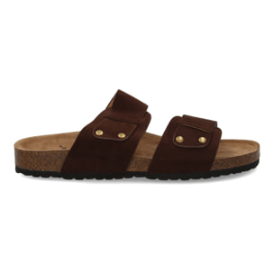 Sandalia para hombre con doble tira y tachuelas.