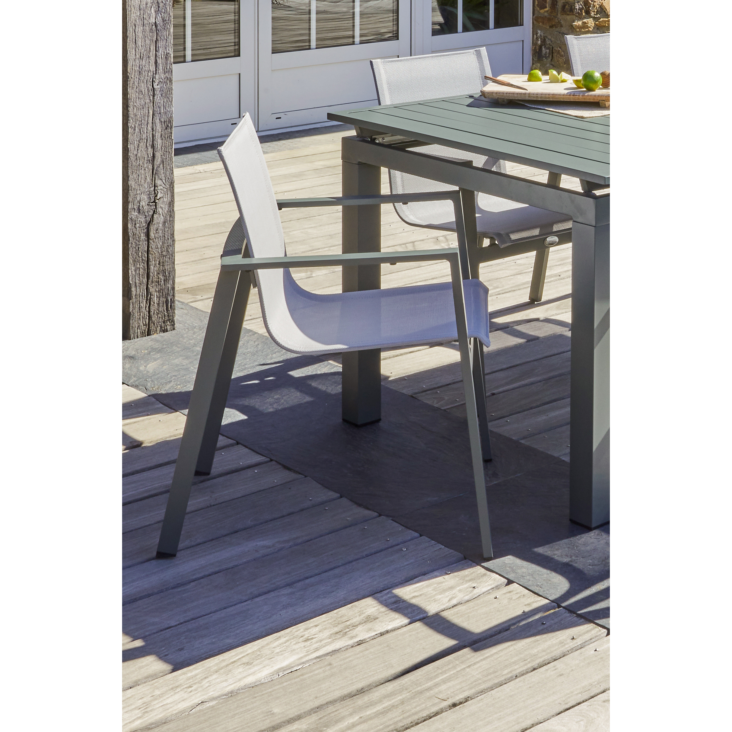 MIAMI - Ensemble repas de jardin 10 places en aluminium kaki