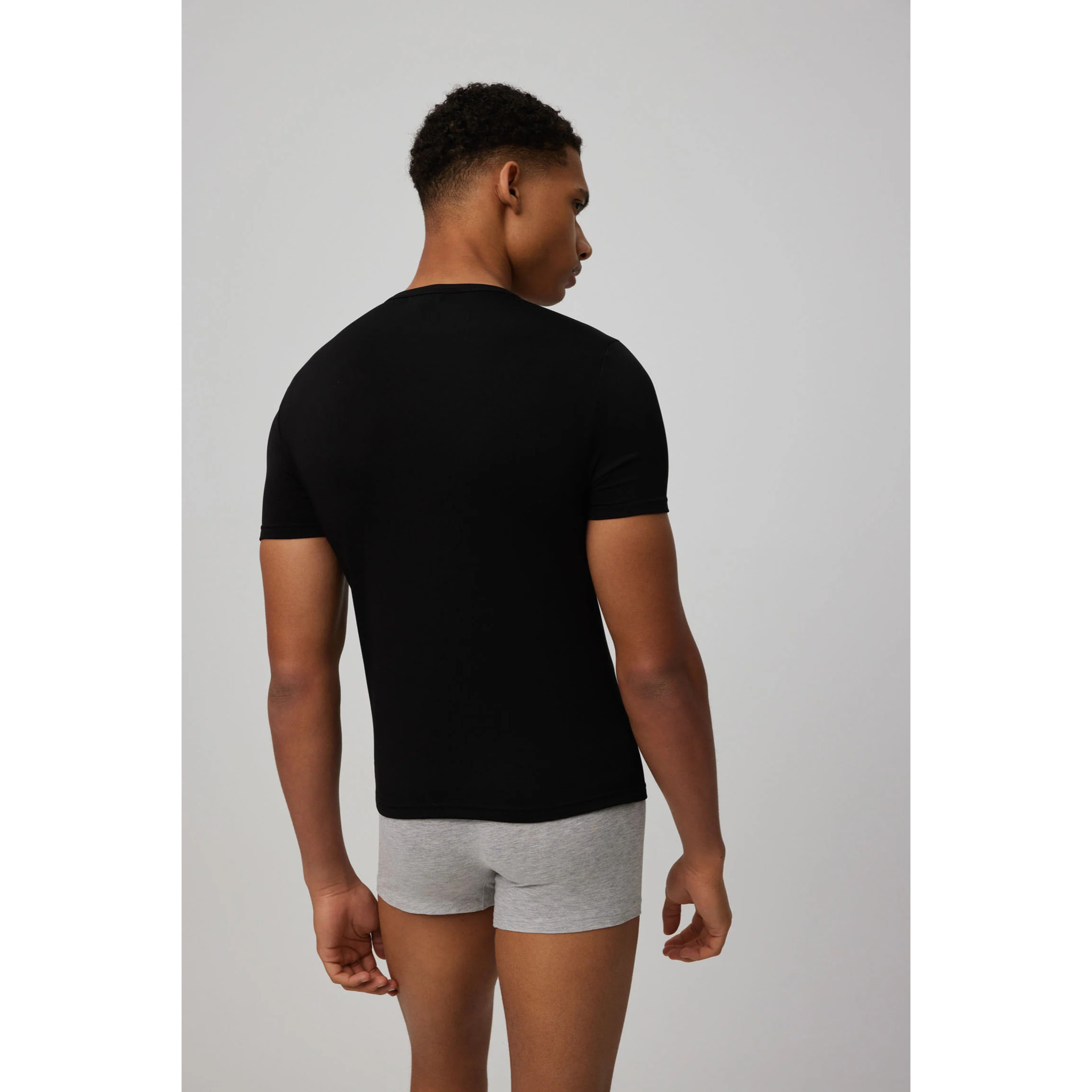 Maglia termica nera a maniche corte