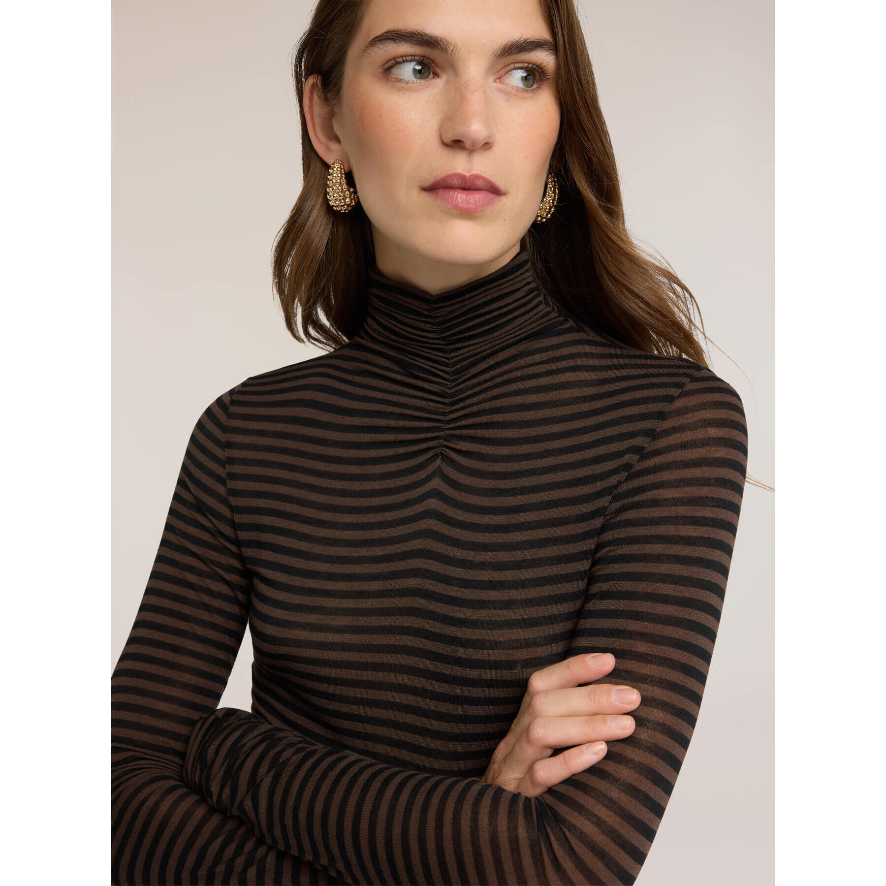 Motivi - Dolcevita a righe in misto cashmere con arricciatura - Marrone