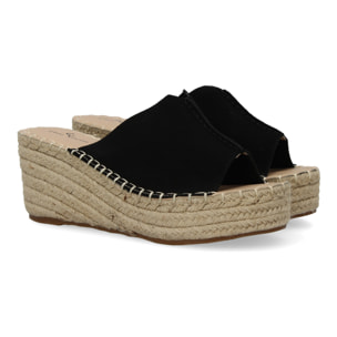 Alpargata de mujer de yute tipo zueco, comodas y elegantes, detalles de costuras