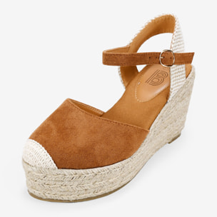 Alpargatas marrones con pulsera y suela de esparto